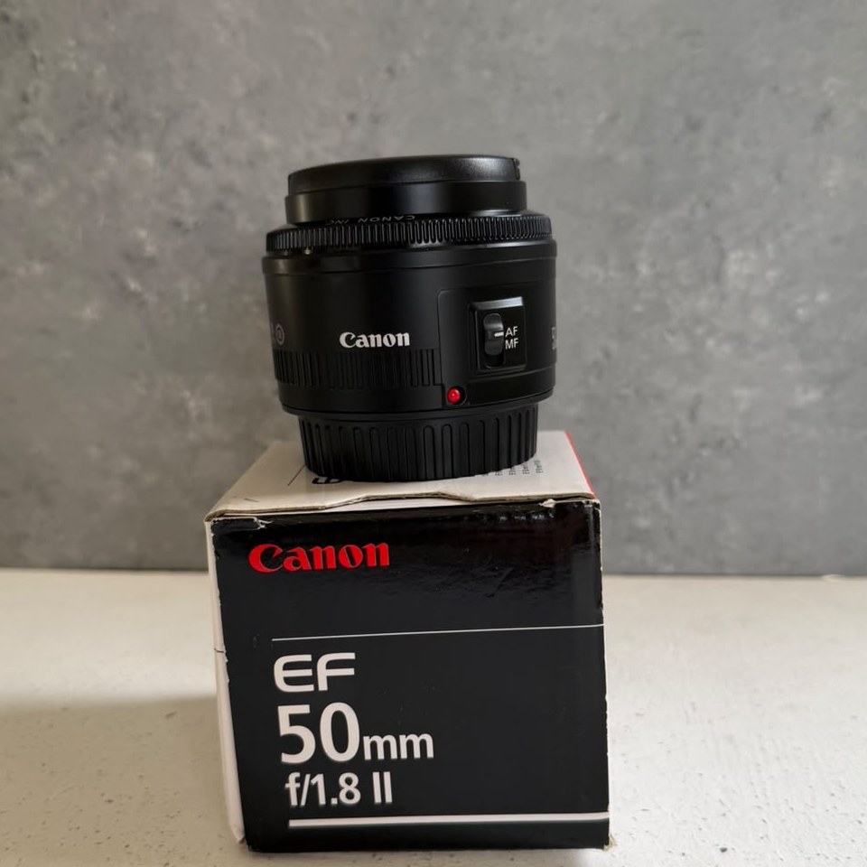 Camara Canon EOS Rebel T3i - Usada